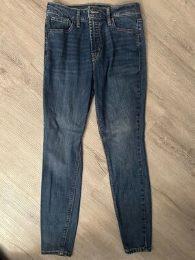 Old Navy high rise rockstar super Skinny Jeans